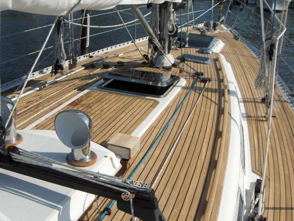 [Immagine: 201113112950_hood 38 ponte in teak 2.jpg]